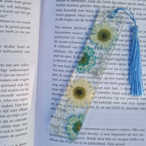 Boekenlegger - Blauwe bloemen achterkant